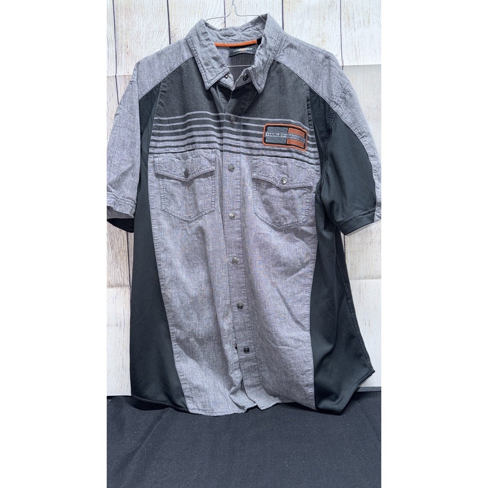Men's Like new Harley Davidson snap up shirt